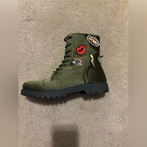 Large combat style boots w/ comic patches